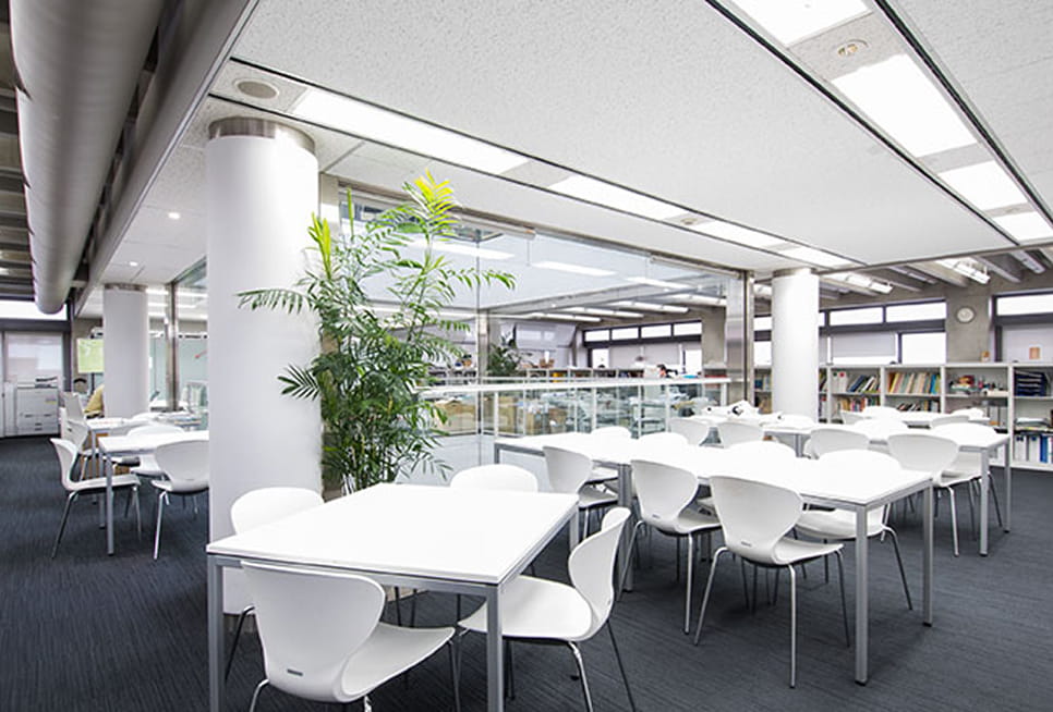 東京本社 執務室イメージ１
