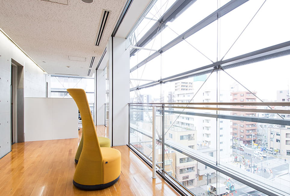 東京本社 リフレッシュコーナー１